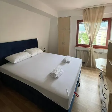 Charming 2 Bedroom Apartment. アパート スコピエ