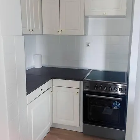 Charming 2 Bedroom Apartment.